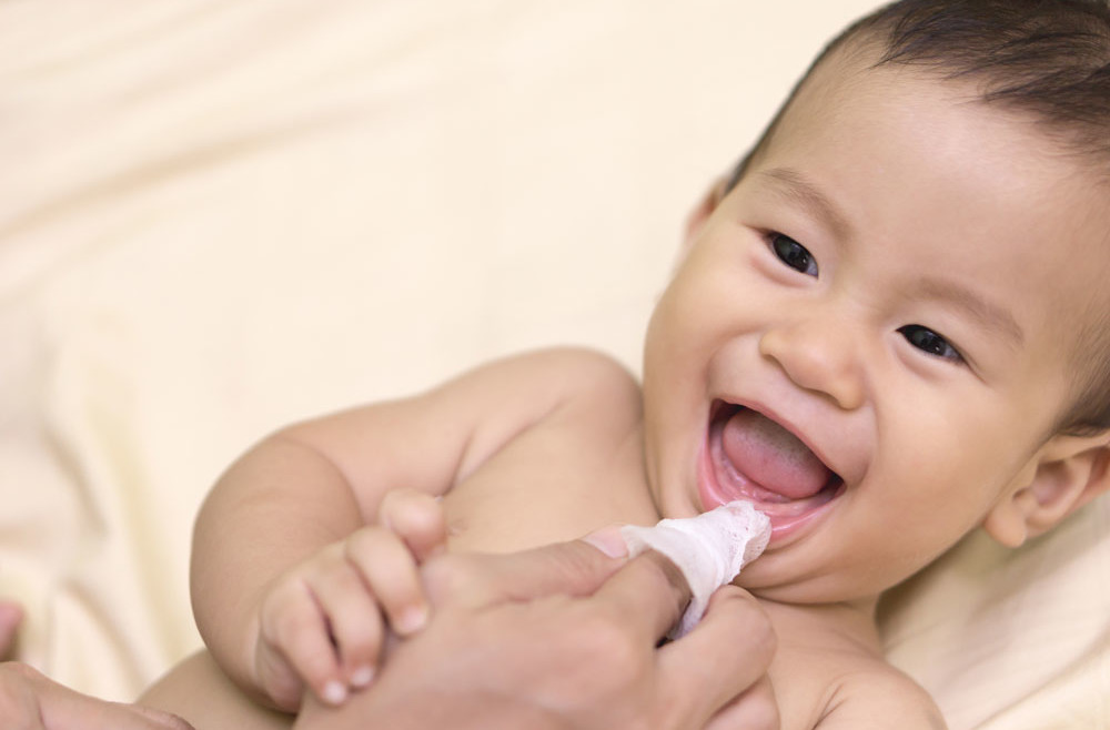 Ma quando si iniziano a lavare i dentini dei bambini?