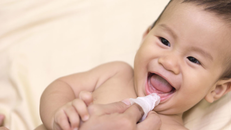 Ma quando si iniziano a lavare i dentini dei bambini?